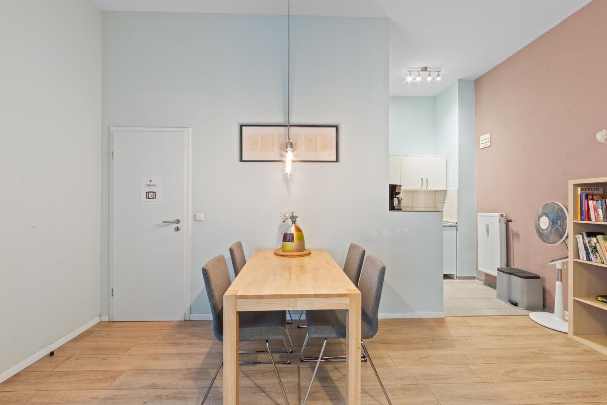 Uthman Berlin-neukoelln